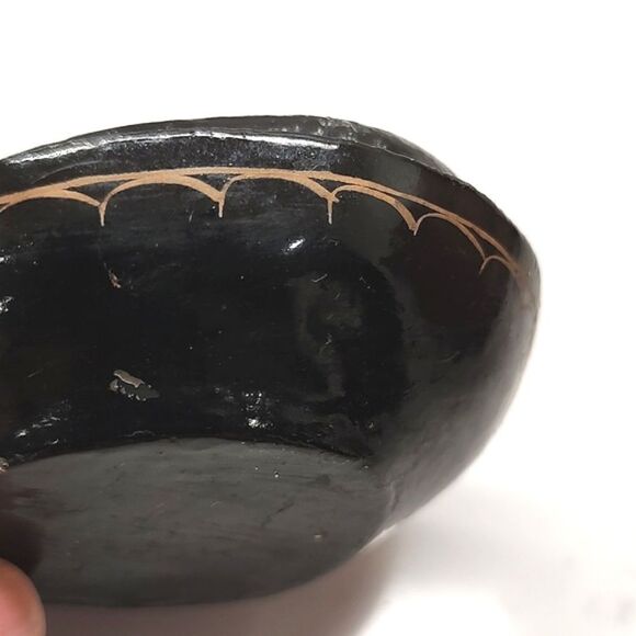 Vintage Kashmir Hand Painted Floral Paper Mache Egg Trinket Box - Picture 8 of 9